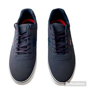 NWOT**Mens Levi’s comfort shoes Size 10